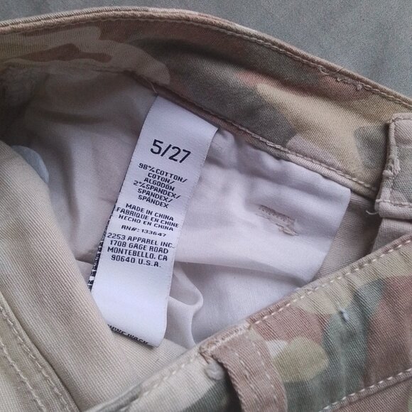 Camo Cargo Pants - Picture 4 of 5